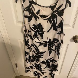 Black and White High Low Top